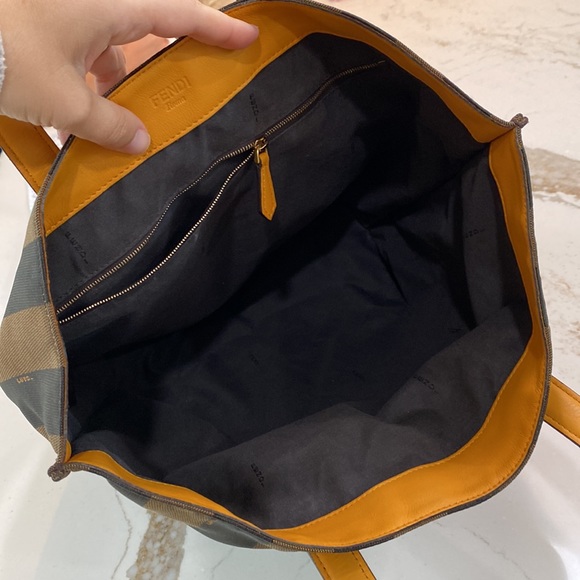 Fendi tote - Picture 7 of 9